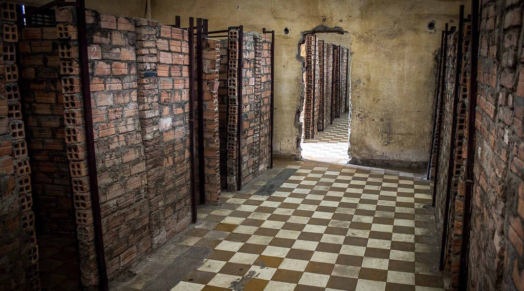 Visit the Tuol Sleng Museum and the execution camp in Phnom Penh